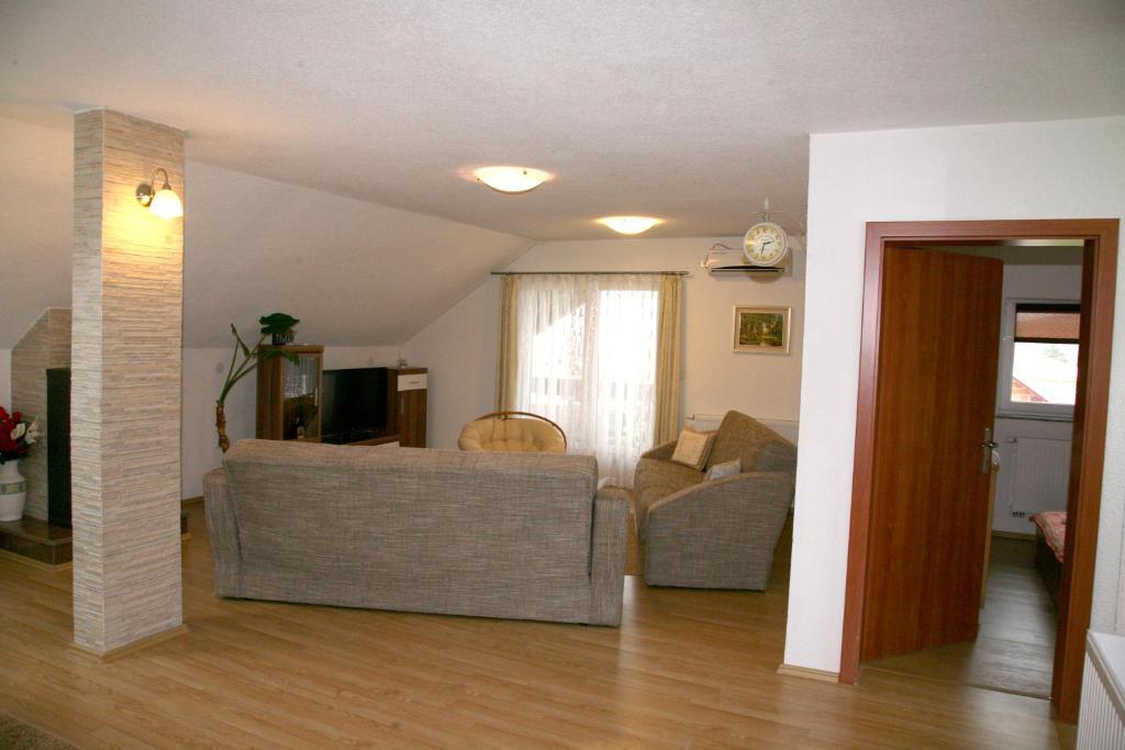 Guest House Mijic Korenica Zimmer foto