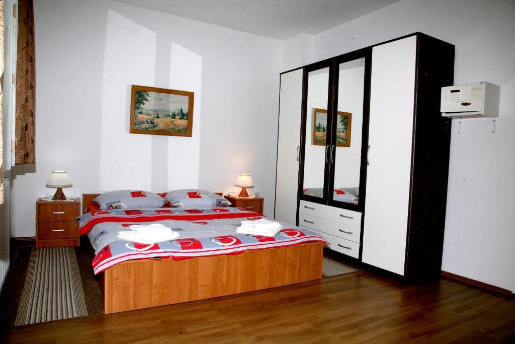 Guest House Mijic Korenica Zimmer foto